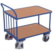Chariot &agrave; plateaux avec dossier grillag&eacute;